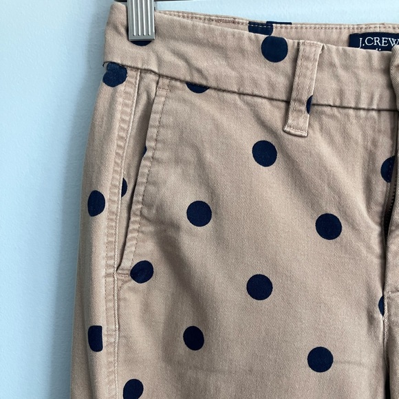 J. CREW Tan and Navy Polka Dot Mid Rise Chinos Size 00 (Measure like a 2-4) - Picture 2 of 11